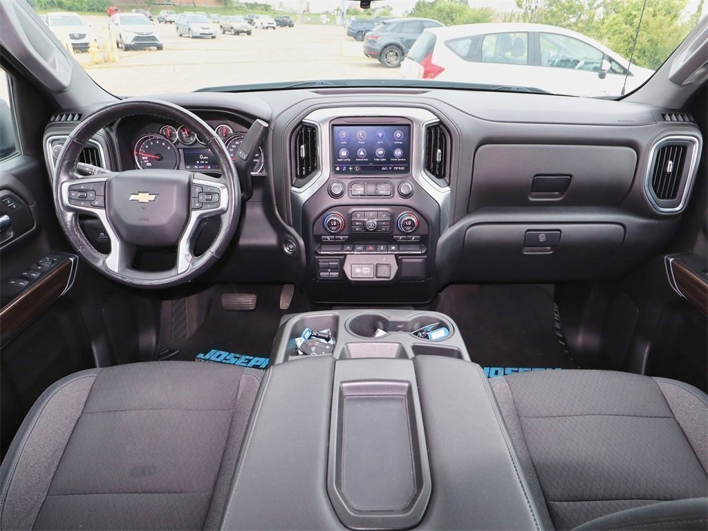 2019 Chevrolet Silverado 1500 LT photo 16
