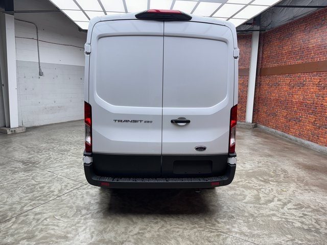 2025 Ford Transit Cargo Van photo 4