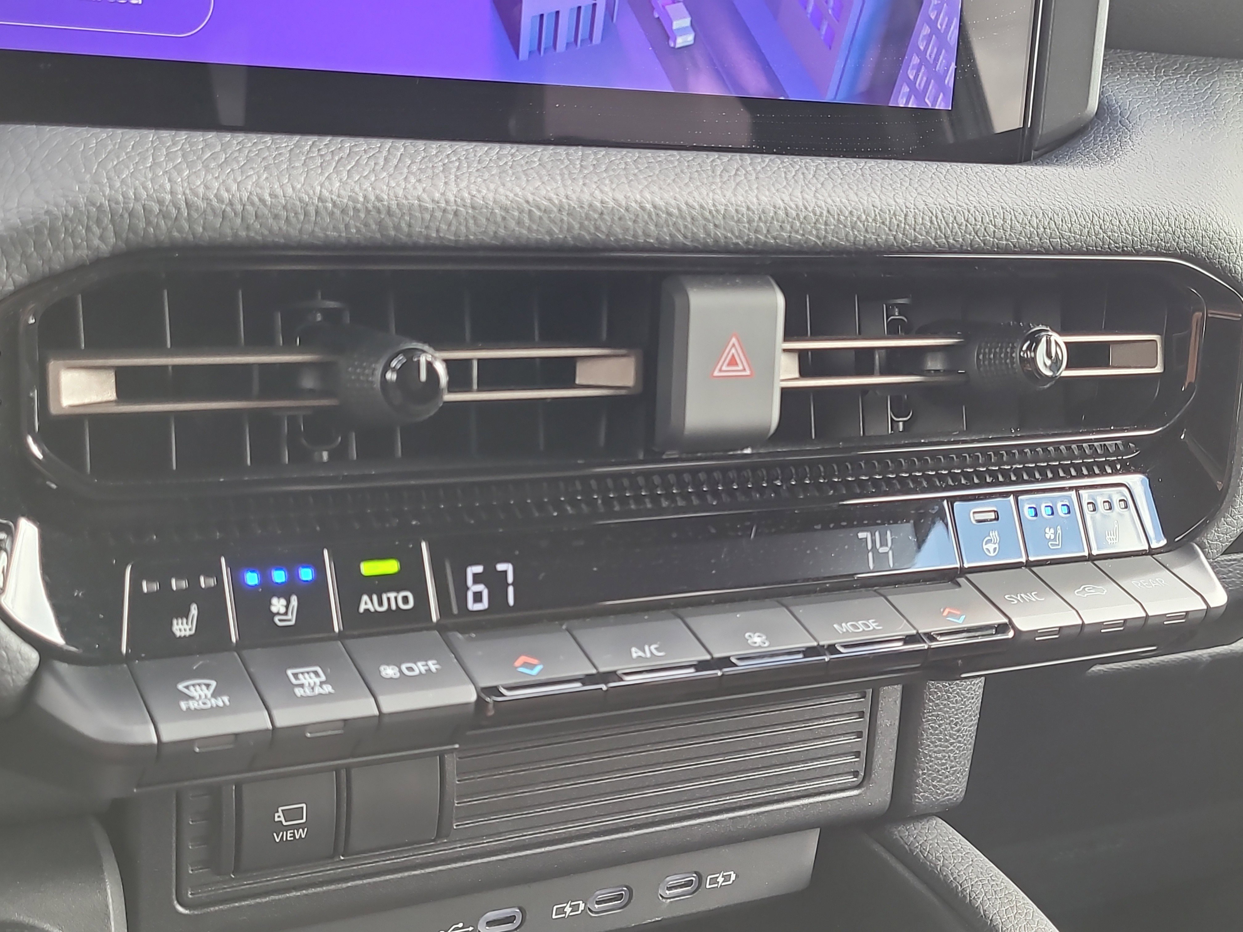2025 Toyota Land Cruiser Premium photo 12