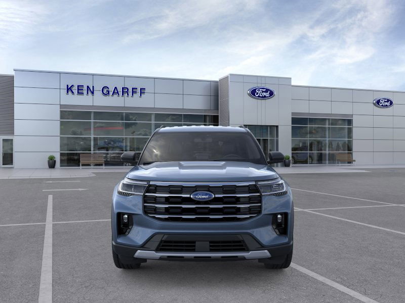 2025 Ford Explorer photo 4