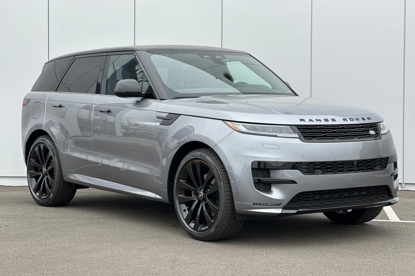 2025 Land Rover Range Rover Sport SE photo 8