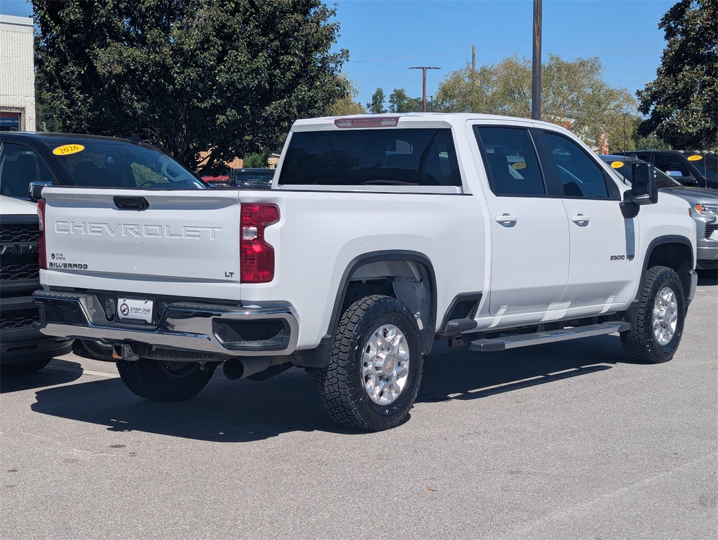 2021 Chevrolet Silverado 2500HD LT photo 4