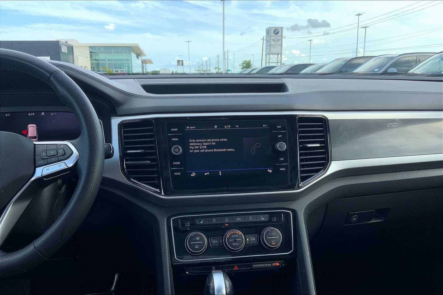 2022 Volkswagen Atlas V6 SEL Premium R-Line photo 6