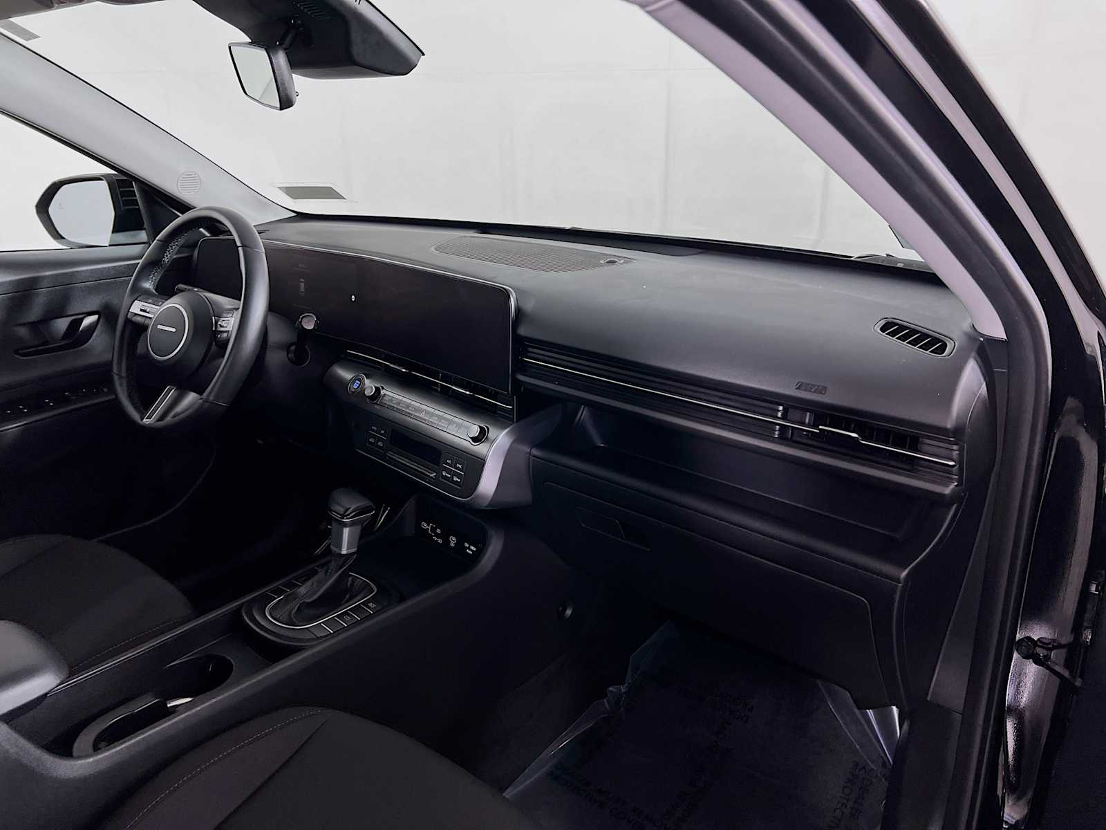 2024 Hyundai Kona SEL photo 25