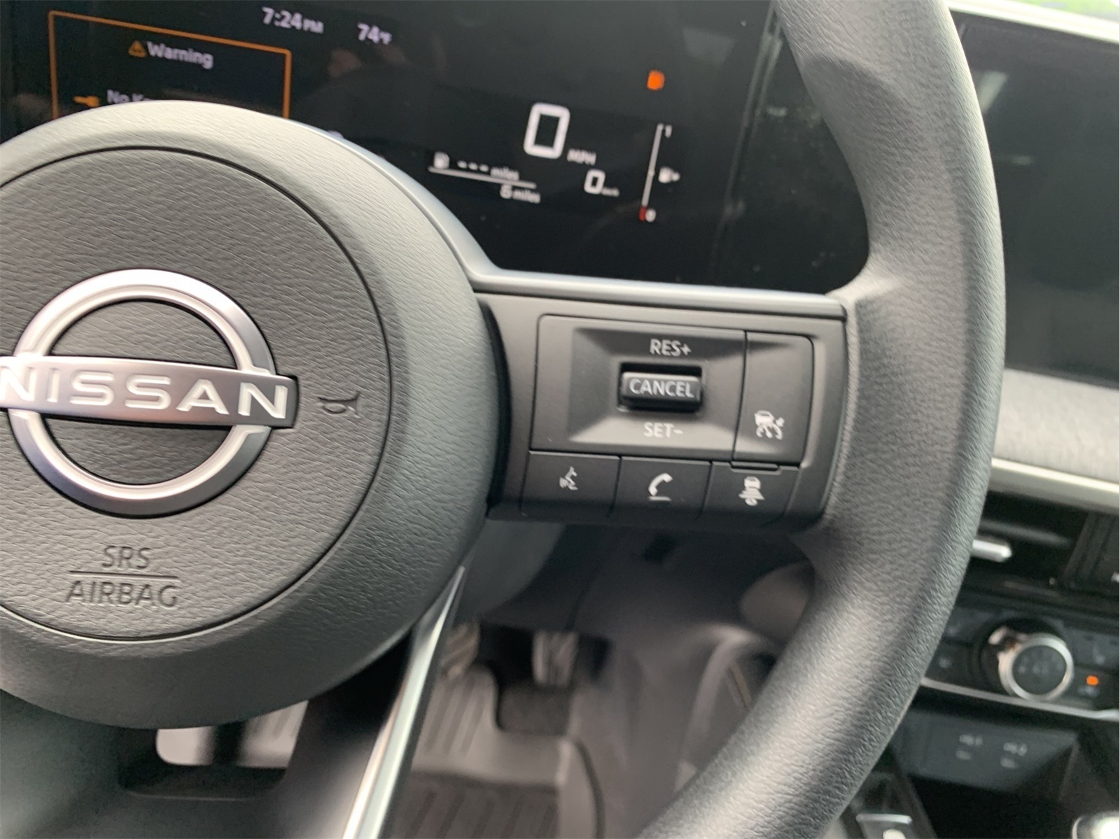 2025 Nissan Kicks SV photo 15