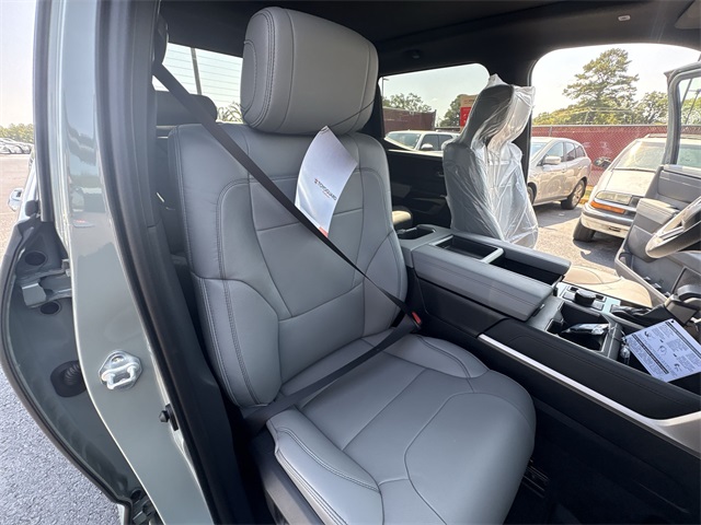 2026 Toyota Tundra Limited photo 13
