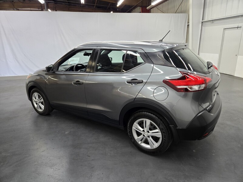 2018 Nissan Kicks S photo 3