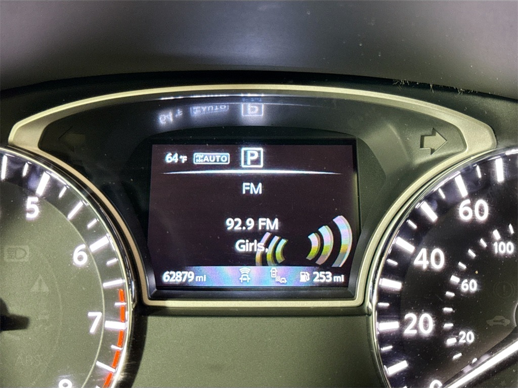 2019 Nissan Pathfinder SV photo 25
