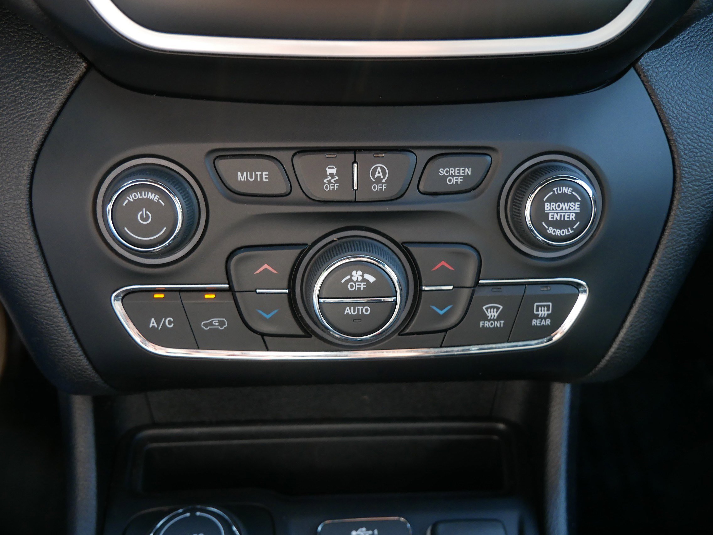 2021 Jeep Cherokee Altitude Latitude Lux photo 22