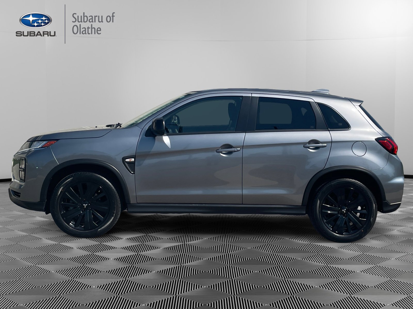 2023 Mitsubishi Outlander Sport LE photo 4