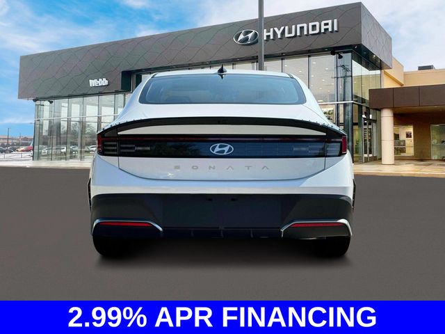 New 2025 White Hyundai SE image 7