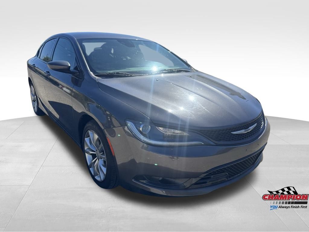 2015 Chrysler 200 S photo 7