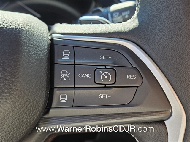 2025 Jeep Grand Cherokee Laredo photo 22