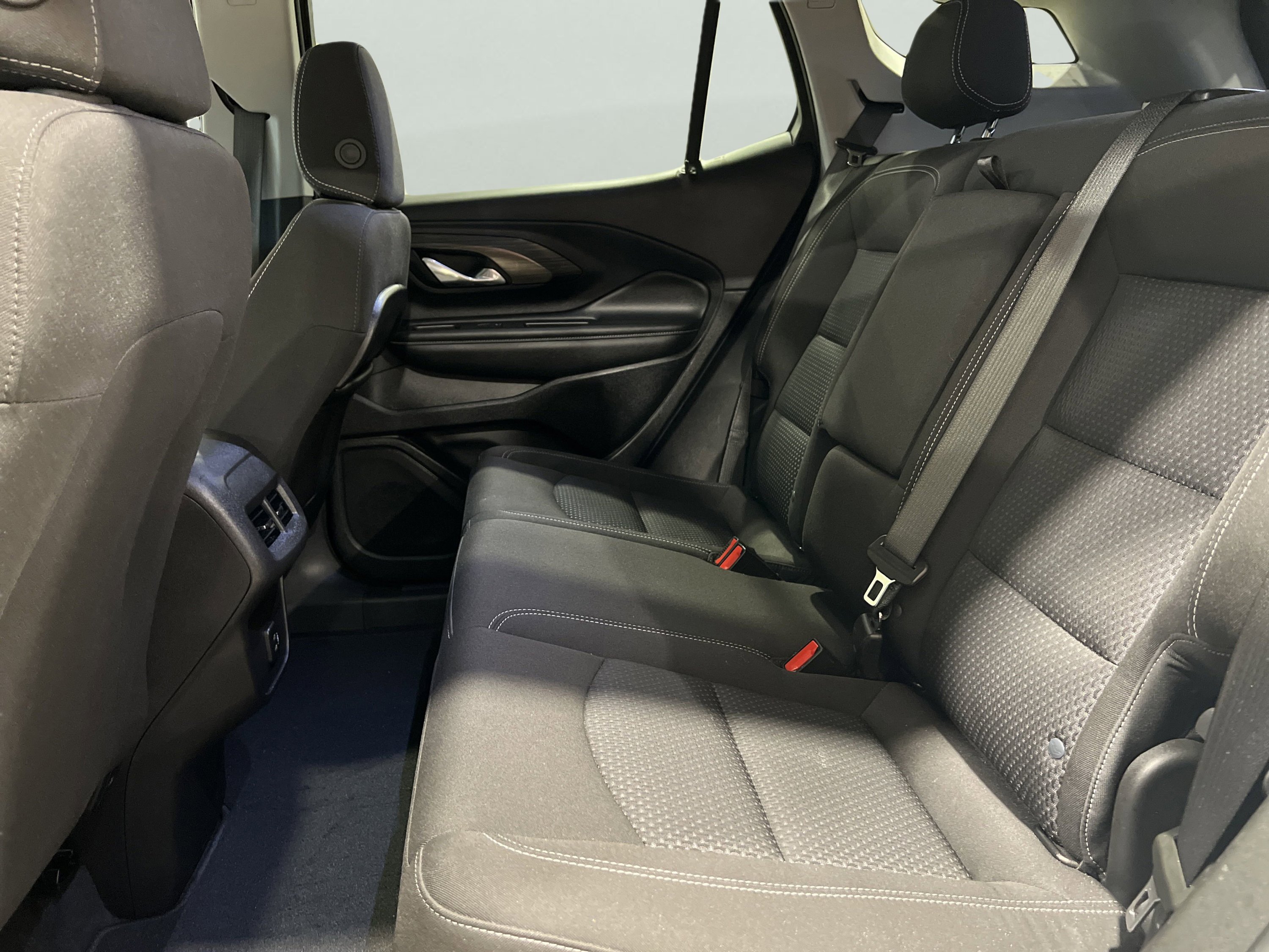 2024 Gmc Terrain SLE photo 13