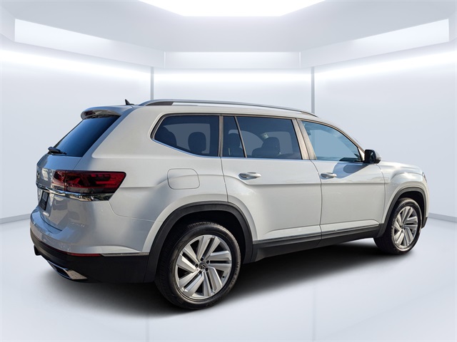 2021 Volkswagen Atlas SEL photo 3