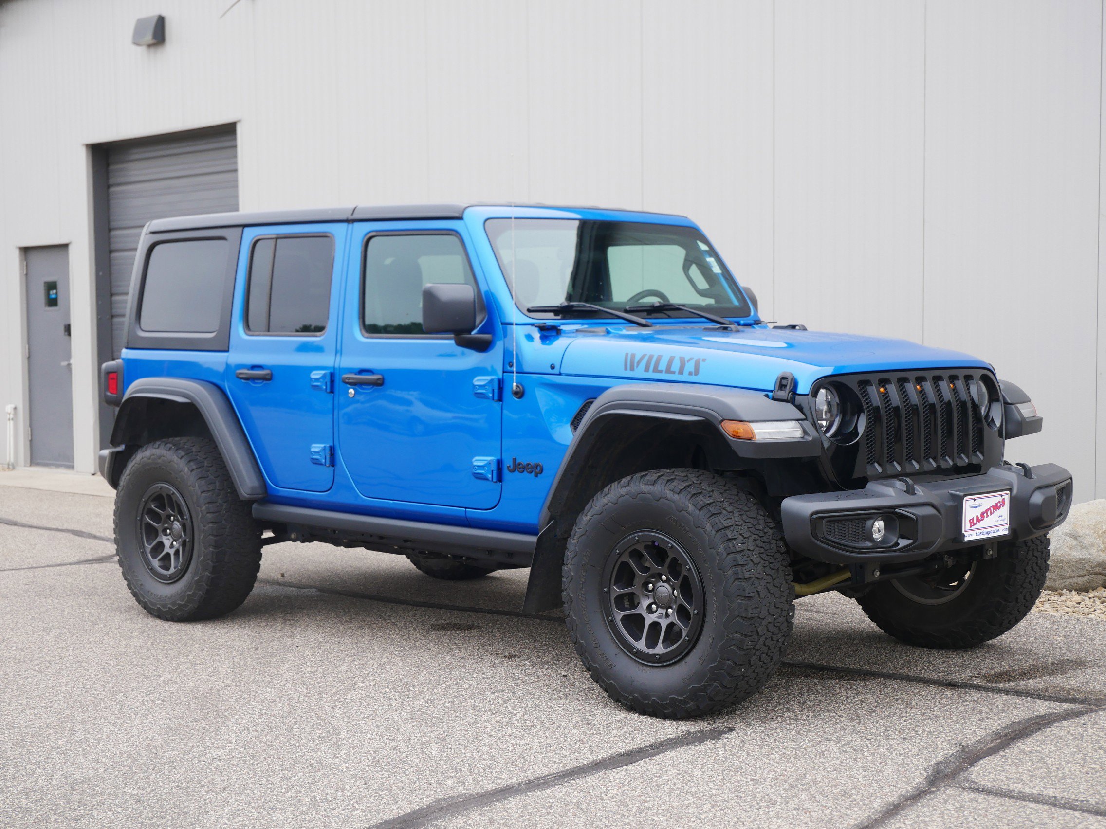 2023 Jeep Wrangler Willys photo 6