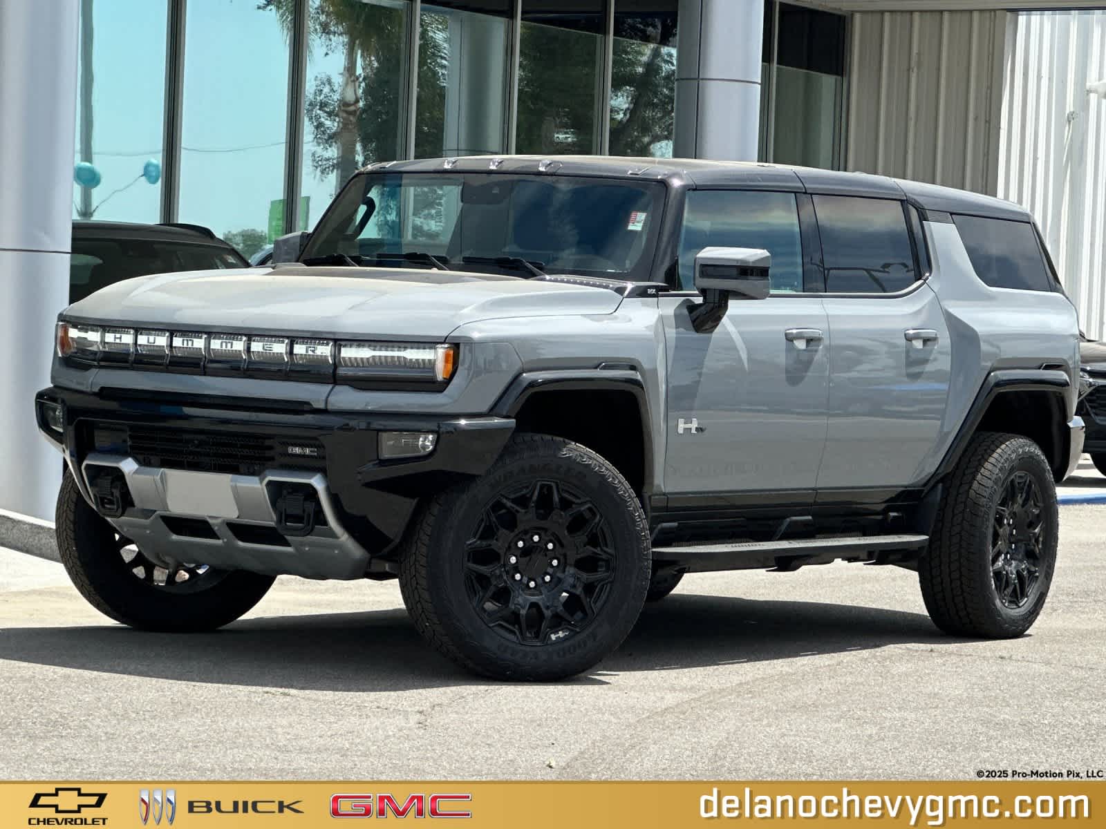 2025 GMC HUMMER EV 2X's photo