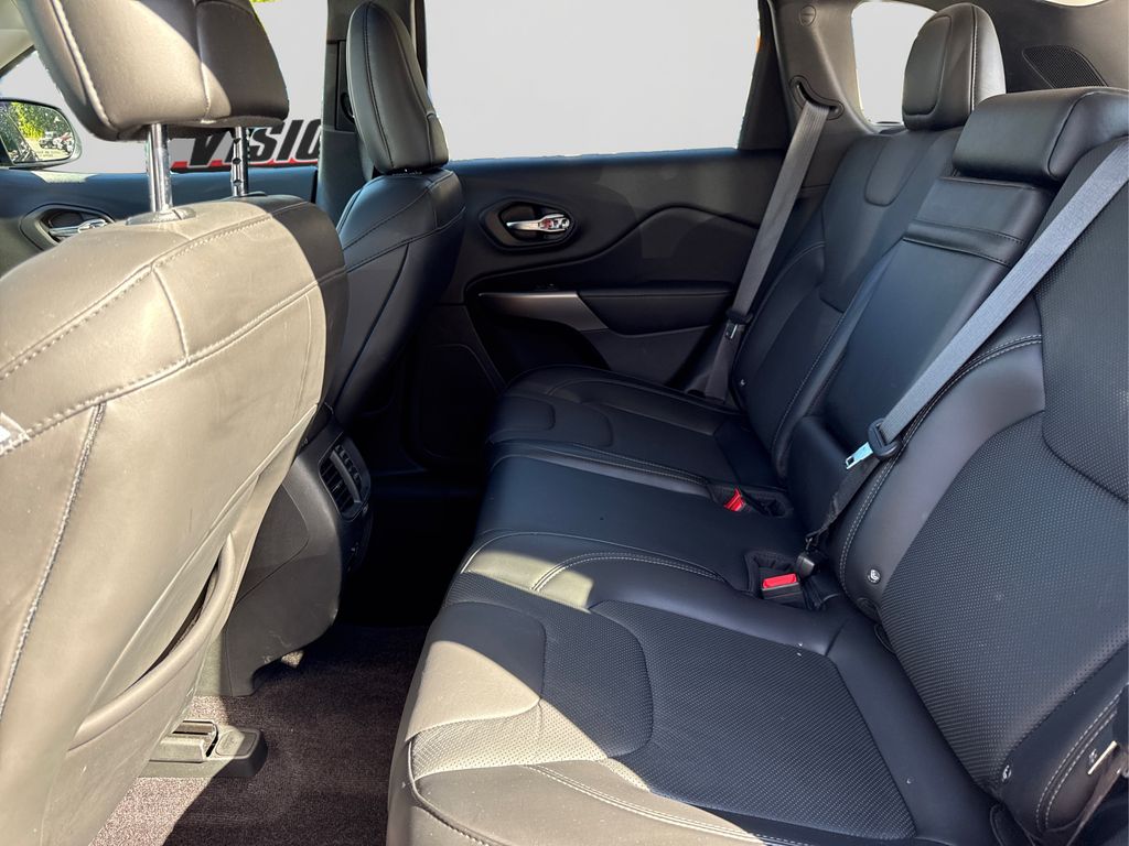 2019 Jeep Cherokee Limited photo 9