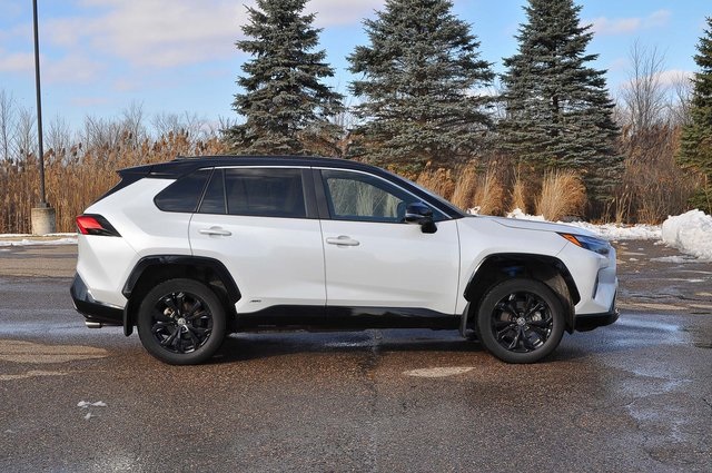 Used 2023 Toyota RAV4 XSE with VIN 4T3E6RFV4PU129151 for sale in Kansas City