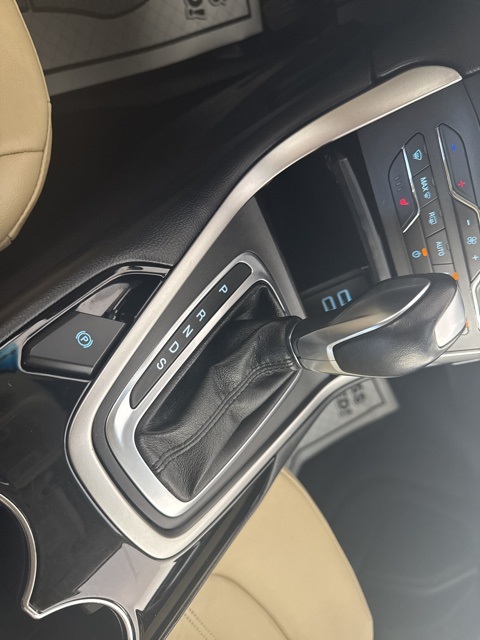 2018 Ford Edge SEL photo 14