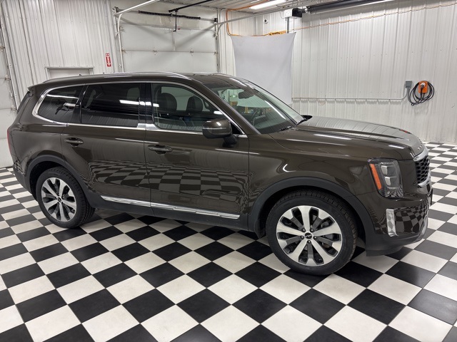Used 2022 Kia Telluride EX with VIN 5XYP3DHC0NG302062 for sale in Rochester, Minnesota