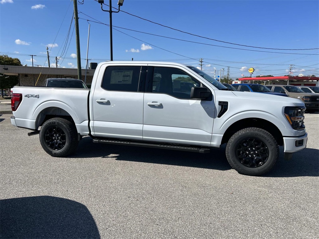 2025 Ford F-150 XLT photo 3