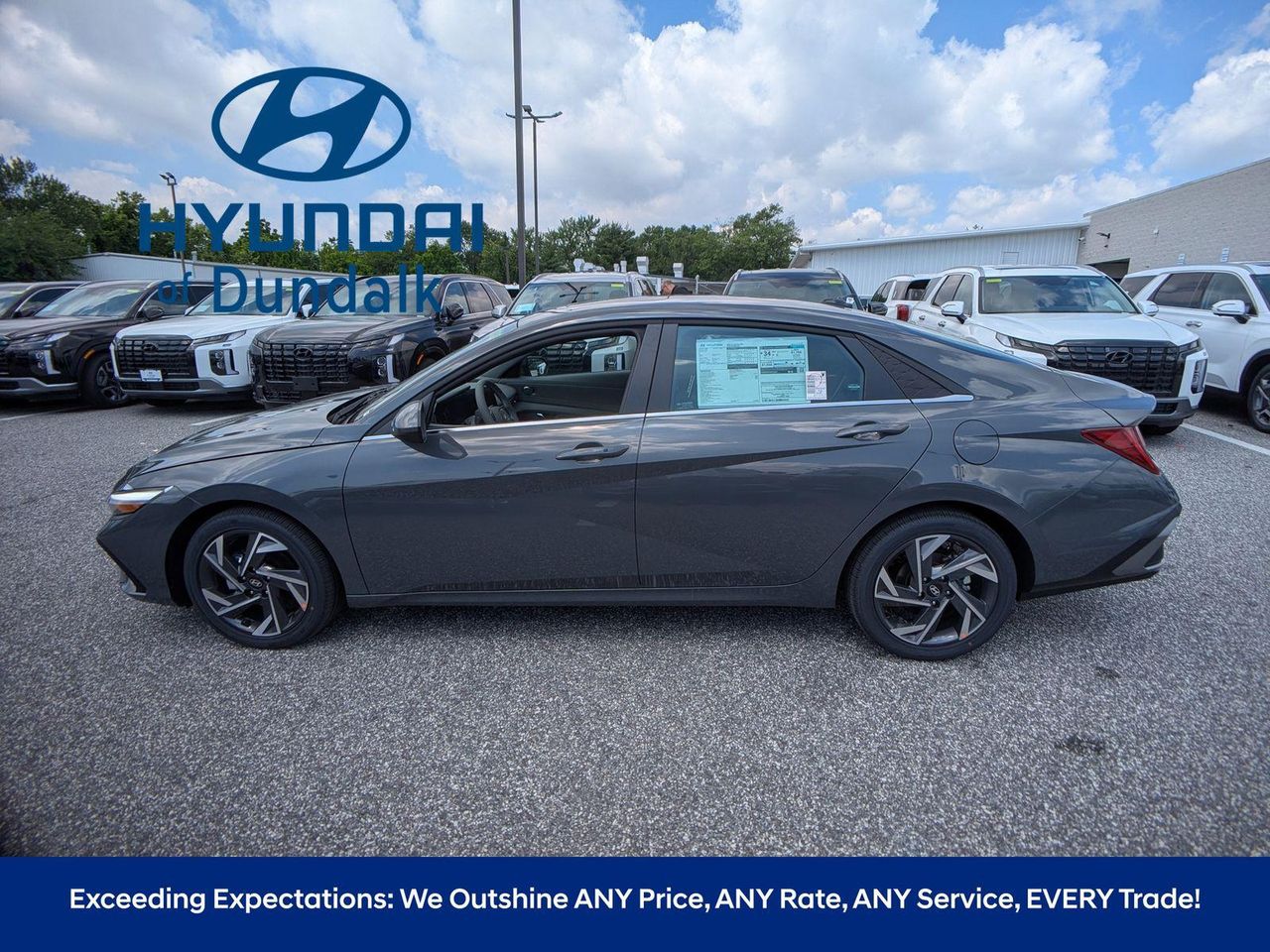 2025 Hyundai Elantra SEL Convenience photo 3