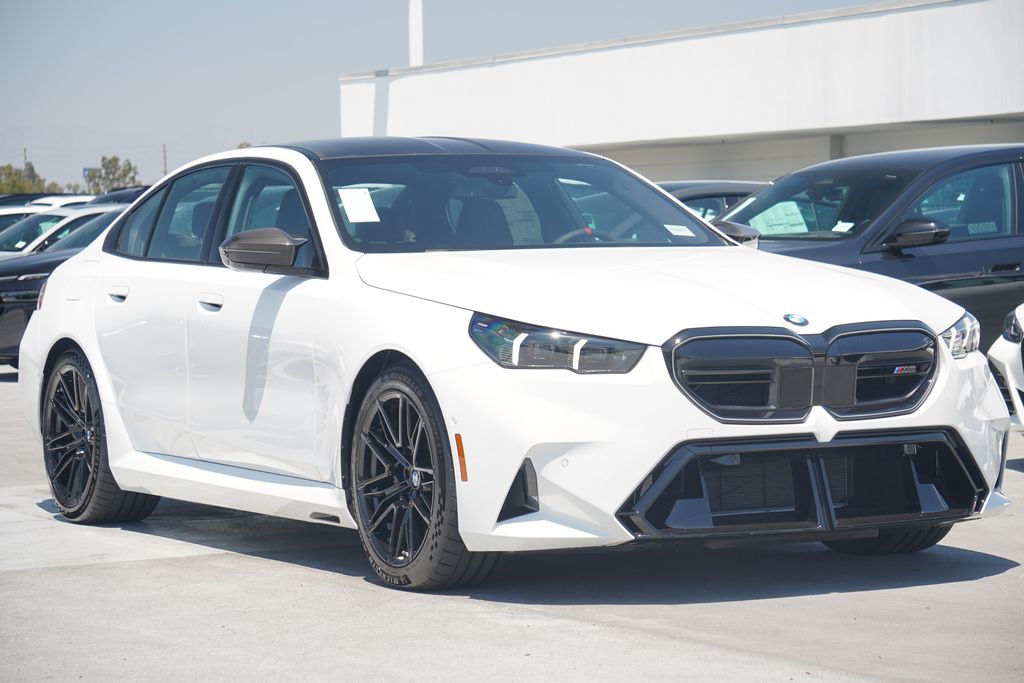 New 2026 Alpine White BMW Base image 3