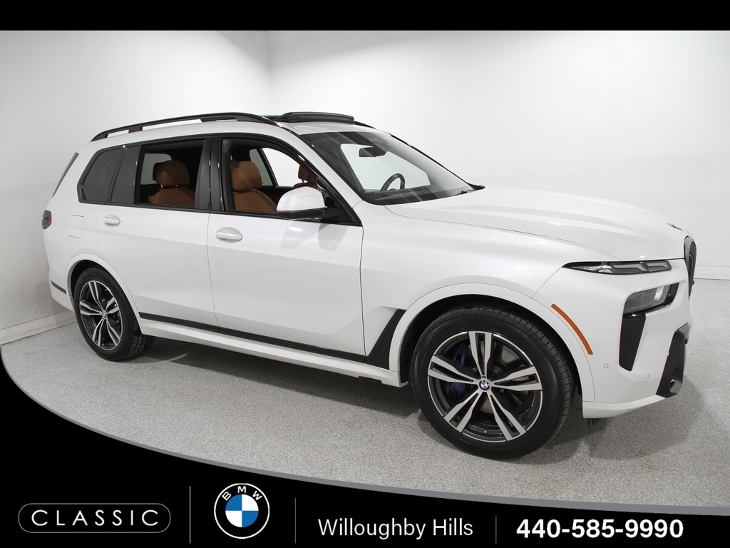 2024 BMW X7 40i's photo