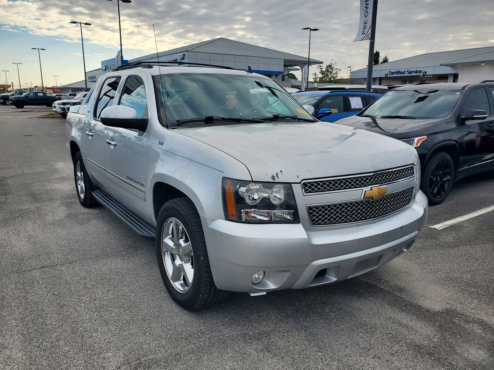 2012 Chevrolet Avalanche LTZ's photo