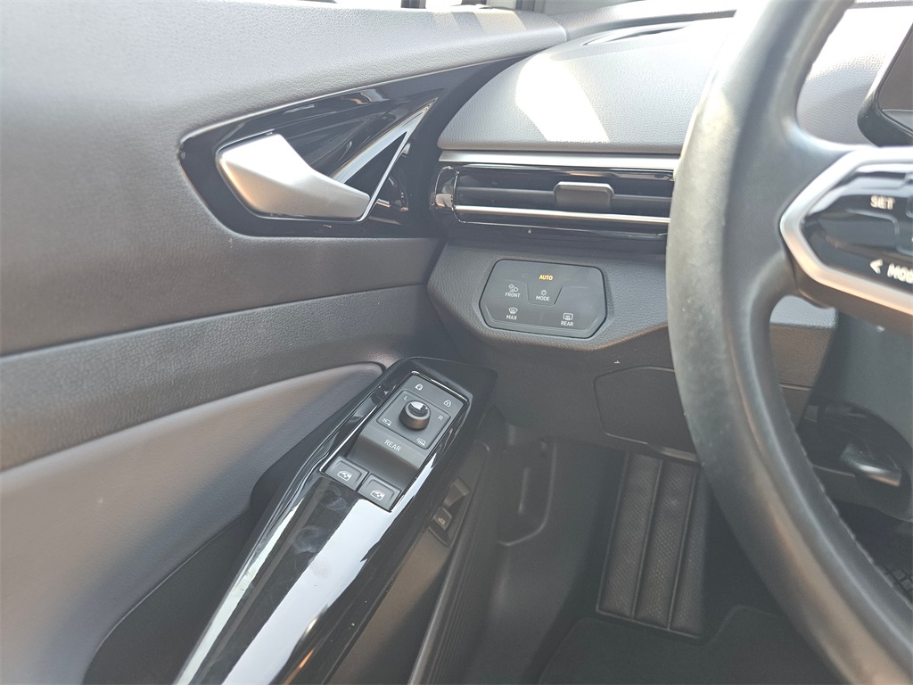 2021 Volkswagen ID.4 Pro S Gradient photo 27