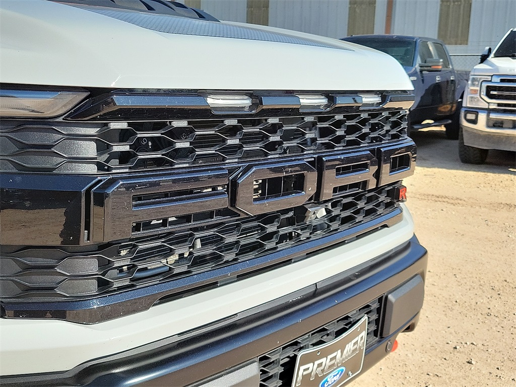 2023 Ford F-150 Raptor photo 13