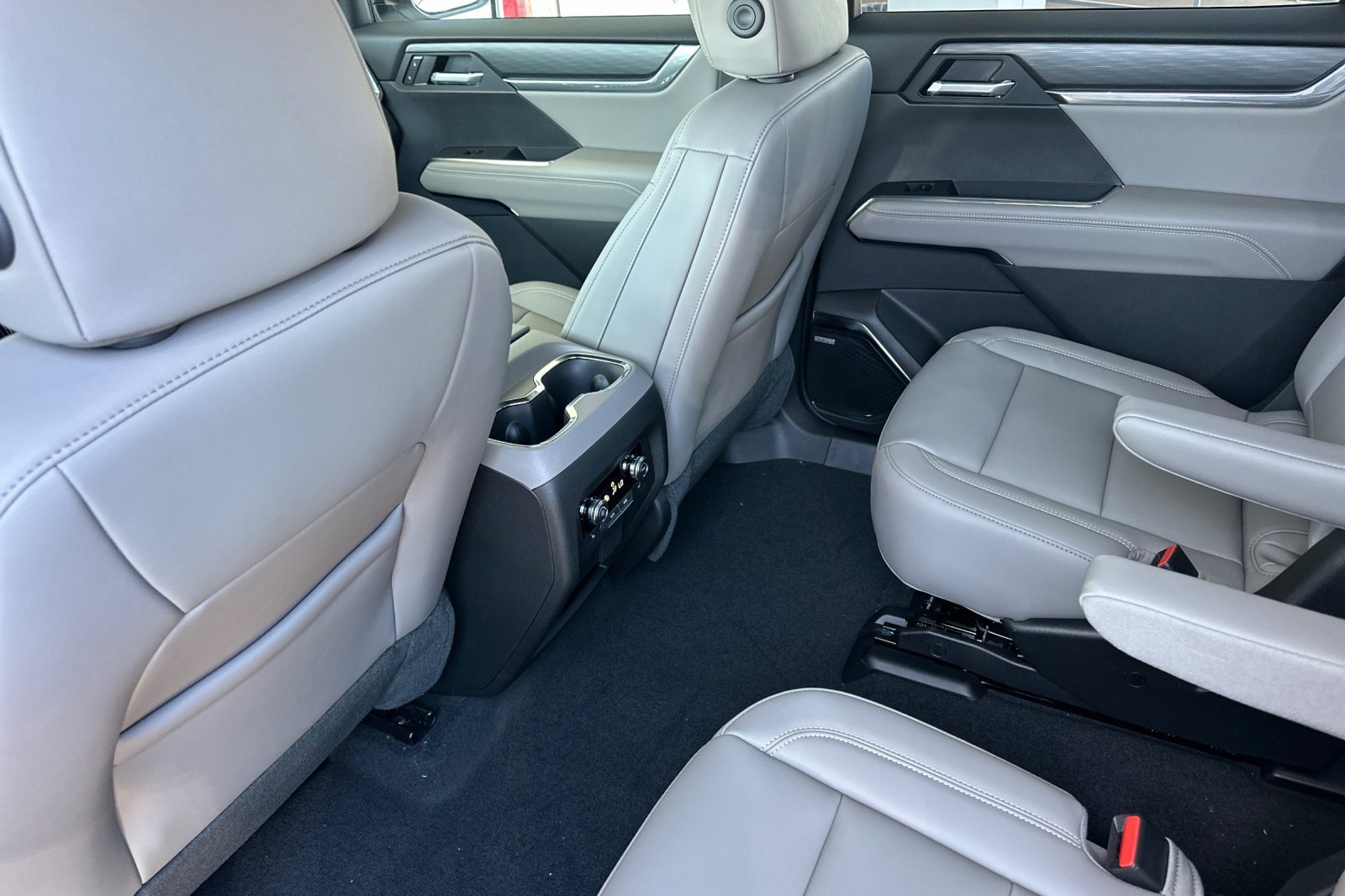 2026 Gmc Acadia Elevation photo 9