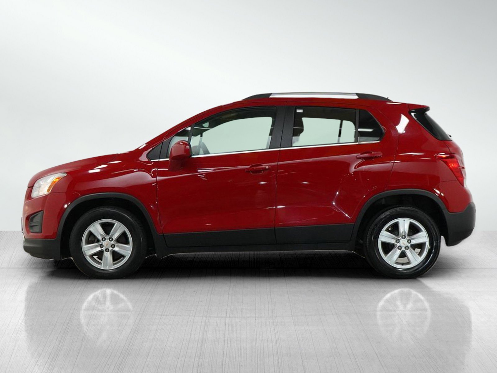 Used 2016 Chevrolet Trax LT with VIN KL7CJLSBXGB755744 for sale in Burnsville, Minnesota