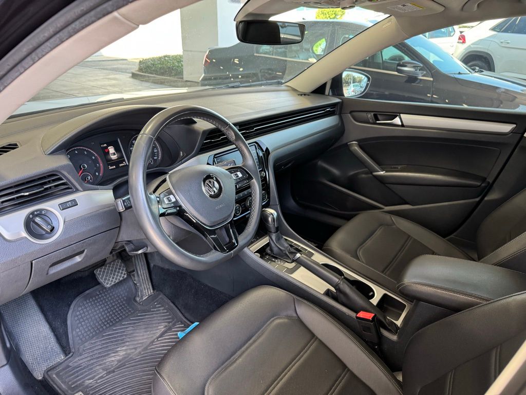 2021 Volkswagen Passat 2.0T SE photo 9