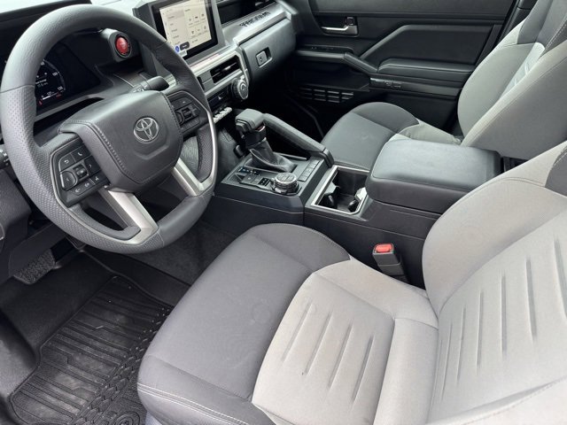 2025 Toyota Tacoma TRD 4x4 photo 9