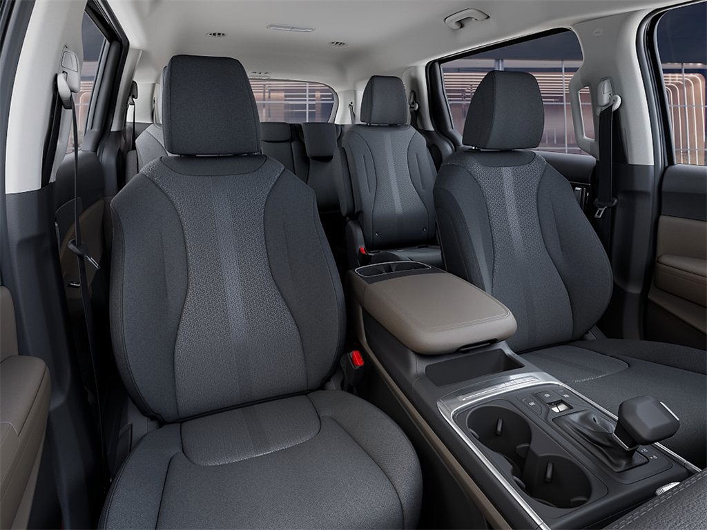 2026 Kia Carnival LX photo 15