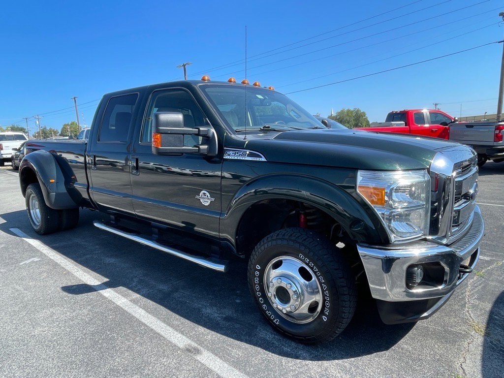 2016 Ford F-350 Lariat photo 3
