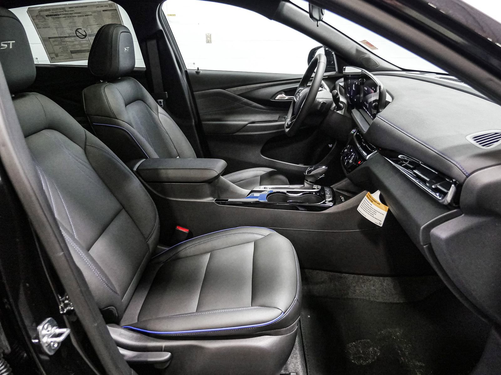 2025 Buick Envista ST photo 19