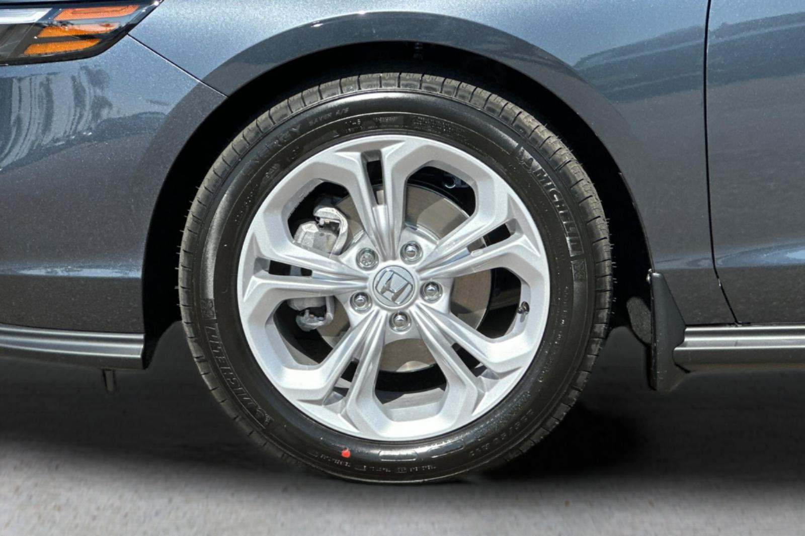2025 Honda Accord LX photo 26