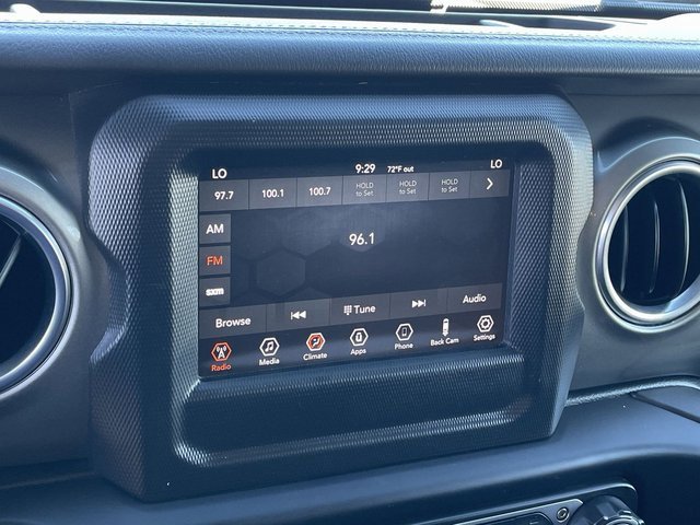 2019 Jeep Wrangler Unlimited Sahara photo 4