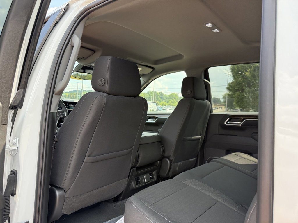 2025 Chevrolet Silverado 1500 LT photo 15