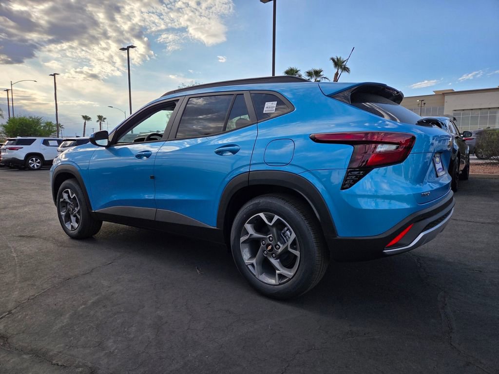 2026 Chevrolet Trax LT photo 3