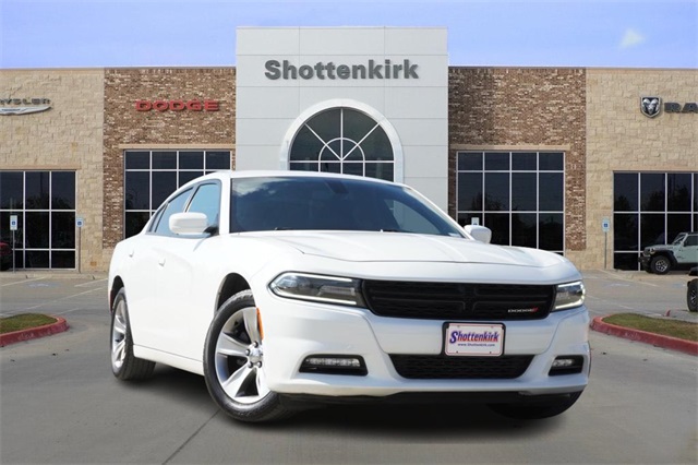2018 Dodge Charger SXT's photo