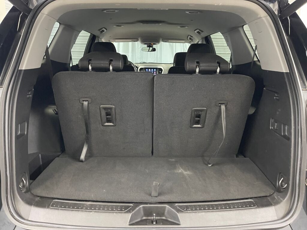 2023 Gmc Acadia SLE photo 18
