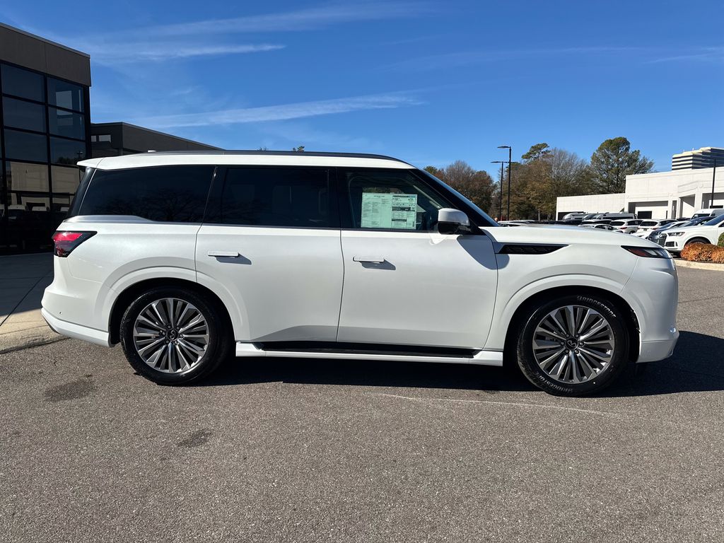 2025 Infiniti QX80 Luxe photo 14