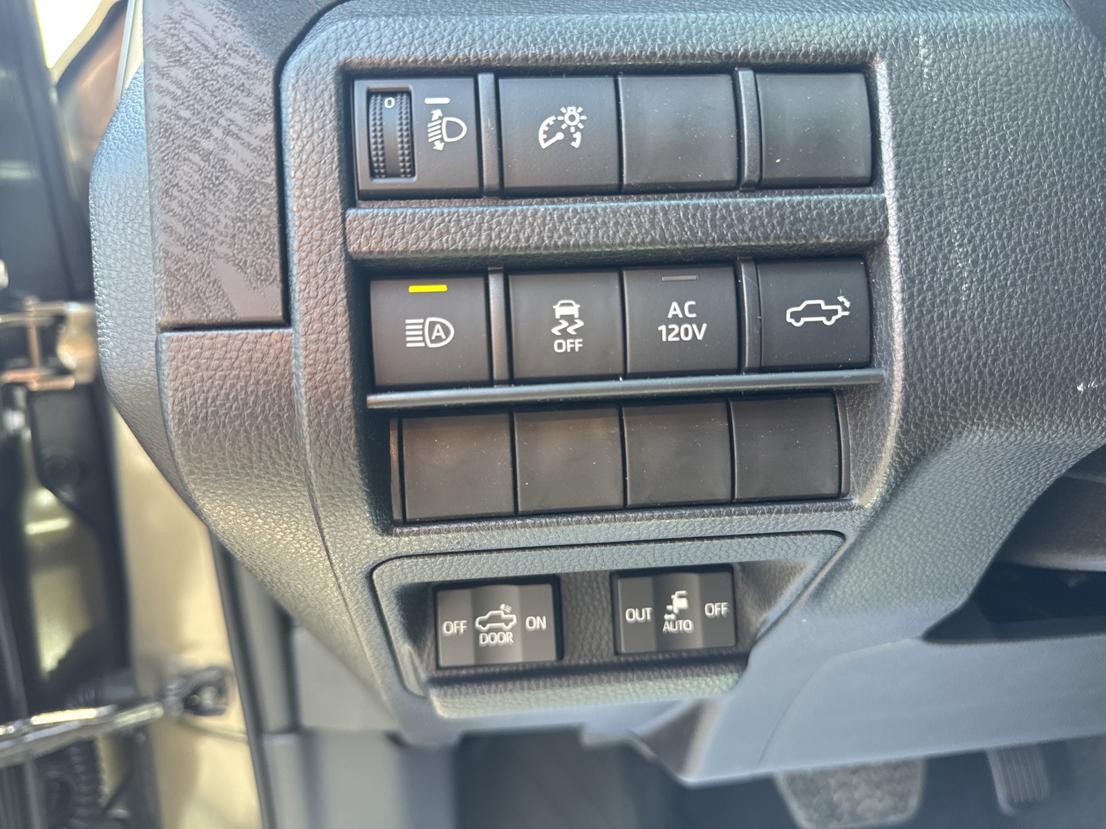 2025 Toyota Tacoma Limited 4x4 Double Cab photo 10
