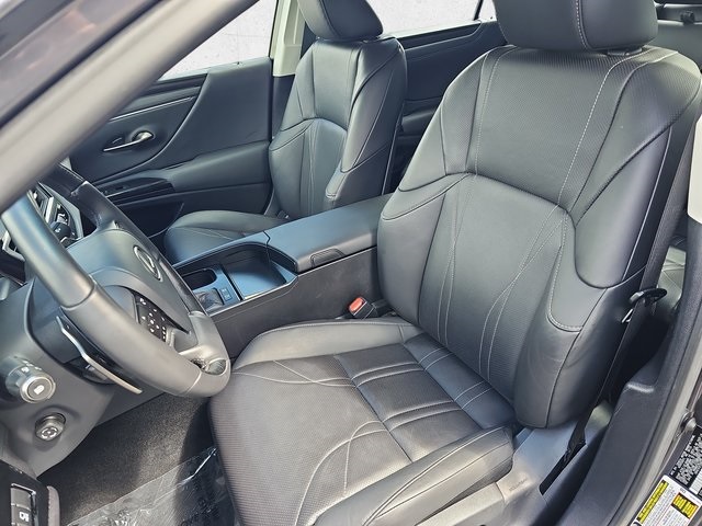 2024 Lexus ES 300h Luxury photo 15