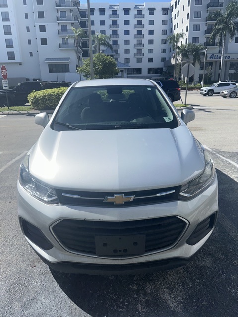 2019 Chevrolet Trax LS photo 3