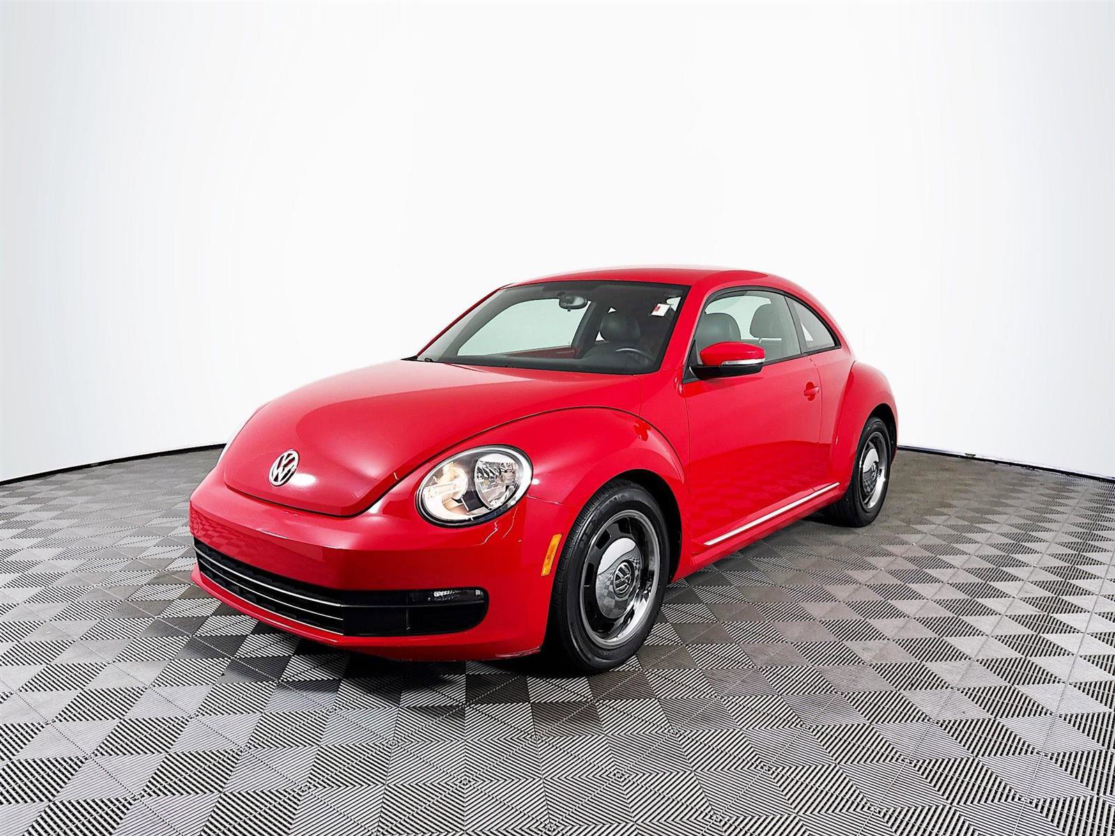 2013 Volkswagen Beetle 2.5L photo 3